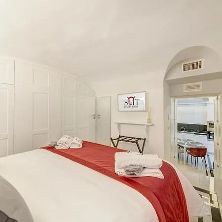 S&t Luxury House In Plebiscito Square Daire Napoli