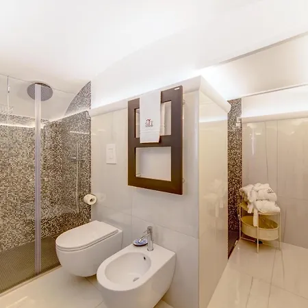 S&t Luxury House In Plebiscito Square Napoli